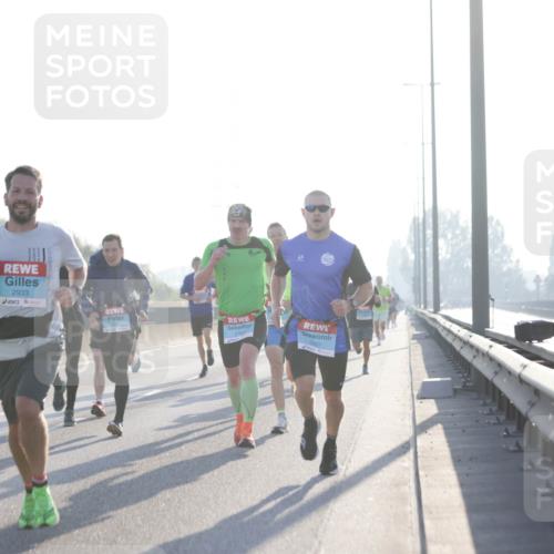 03.10.2025 - Köhlbrandbrückenlauf Jannik Wohlers http://msf.ph/oto/9055332 03.10.2025 09:12:49 Position 3 2933, 2937 meine-sportfotos.de