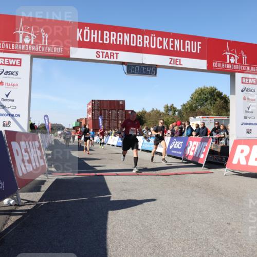 03.10.2025 - Köhlbrandbrückenlauf Lena Gebhardt http://msf.ph/oto/9055356 03.10.2025 13:07:46 Ziel 4159, 4165, 4263, 4310, 4382, 5993, 6120, 6285, 6384, 6651, 6744, 6800, 6821 meine-sportfotos.de