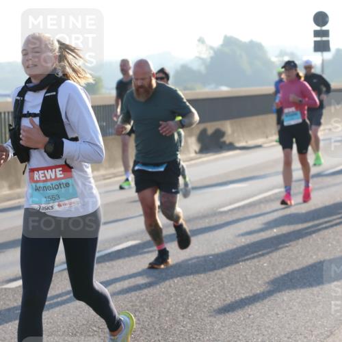 03.10.2025 - Köhlbrandbrückenlauf Lena Gebhardt http://msf.ph/oto/9055361 03.10.2025 09:16:55 Position 1 1553 meine-sportfotos.de