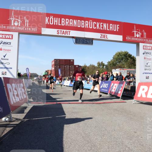 03.10.2025 - Köhlbrandbrückenlauf Lena Gebhardt http://msf.ph/oto/9055370 03.10.2025 13:07:47 Ziel 4159, 4165, 4263, 4310, 4382, 5993, 6120, 6285, 6384, 6651, 6696, 6744, 6800, 6821 meine-sportfotos.de