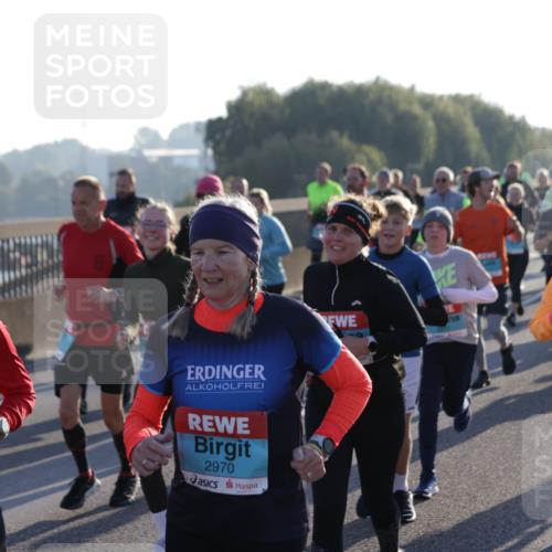 03.10.2025 - Köhlbrandbrückenlauf Jannik Wohlers http://msf.ph/oto/9055383 03.10.2025 09:20:34 Position 3 3310, 2970, 1994, 3109 meine-sportfotos.de