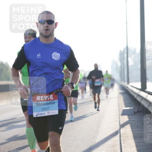 03.10.2025 - Köhlbrandbrückenlauf Jannik Wohlers http://msf.ph/oto/9055389 03.10.2025 09:12:50 Position 3 2937 meine-sportfotos.de