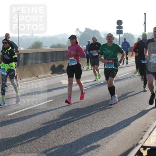 03.10.2025 - Köhlbrandbrückenlauf Lena Gebhardt http://msf.ph/oto/9055403 03.10.2025 09:16:56 Position 1 1123, 3659 meine-sportfotos.de