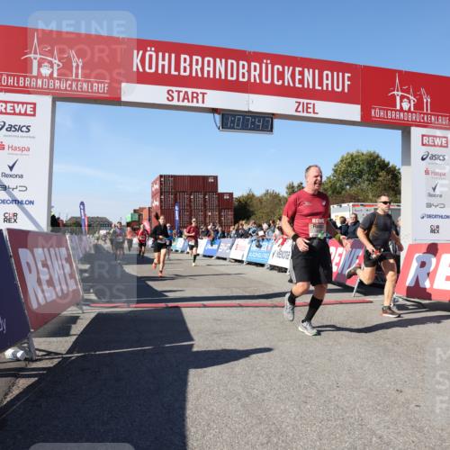 03.10.2025 - Köhlbrandbrückenlauf Lena Gebhardt http://msf.ph/oto/9055404 03.10.2025 13:07:47 Ziel 4159, 4165, 4263, 4310, 4382, 5993, 6120, 6285, 6384, 6651, 6696, 6744, 6800, 6821 meine-sportfotos.de