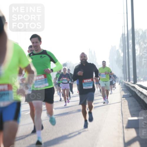 03.10.2025 - Köhlbrandbrückenlauf Jannik Wohlers http://msf.ph/oto/9055414 03.10.2025 09:12:50 Position 3  meine-sportfotos.de