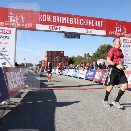 03.10.2025 - Köhlbrandbrückenlauf Lena Gebhardt http://msf.ph/oto/9055424 03.10.2025 13:07:48 Ziel 4159, 4165, 4263, 4310, 4382, 5993, 6120, 6163, 6285, 6384, 6651, 6696, 6744, 6800, 6821 meine-sportfotos.de