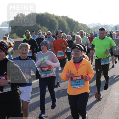 03.10.2025 - Köhlbrandbrückenlauf Jannik Wohlers http://msf.ph/oto/9055428 03.10.2025 09:20:35 Position 3 3214, 1, 2841, 1994, 3109 meine-sportfotos.de