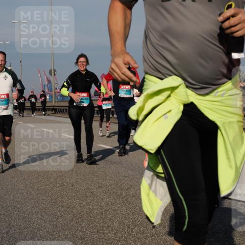 03.10.2025 - Köhlbrandbrückenlauf Fabian Wolf http://msf.ph/oto/9055430 03.10.2025 10:03:04 Position 3 2690 meine-sportfotos.de