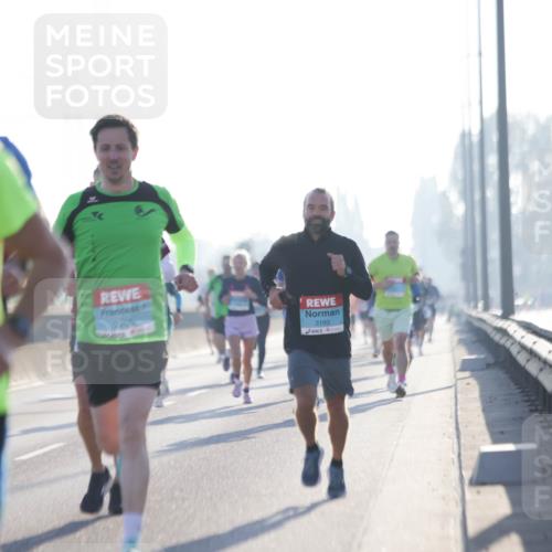 03.10.2025 - Köhlbrandbrückenlauf Jannik Wohlers http://msf.ph/oto/9055452 03.10.2025 09:12:51 Position 3 2705, 3193 meine-sportfotos.de