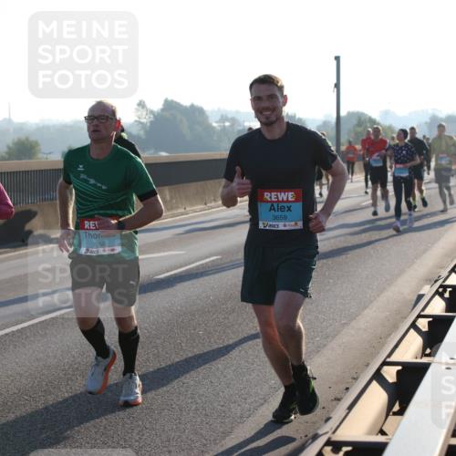 03.10.2025 - Köhlbrandbrückenlauf Lena Gebhardt http://msf.ph/oto/9055462 03.10.2025 09:16:57 Position 1 1123, 3658, 3659 meine-sportfotos.de