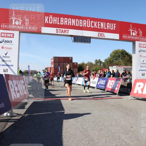 03.10.2025 - Köhlbrandbrückenlauf Lena Gebhardt http://msf.ph/oto/9055469 03.10.2025 13:07:49 Ziel 4159, 4310, 4382, 5993, 6120, 6163, 6285, 6384, 6651, 6696, 6744, 6800, 6821 meine-sportfotos.de