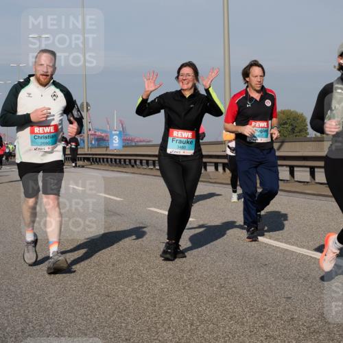 03.10.2025 - Köhlbrandbrückenlauf Fabian Wolf http://msf.ph/oto/9055476 03.10.2025 10:03:05 Position 3 2690, 3, 3480, 3407, 2068 meine-sportfotos.de