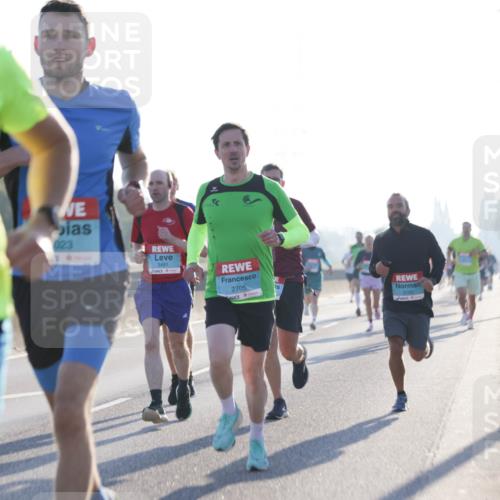 03.10.2025 - Köhlbrandbrückenlauf Jannik Wohlers http://msf.ph/oto/9055497 03.10.2025 09:12:52 Position 3 2772, 023, 3491, 2705, 3193 meine-sportfotos.de