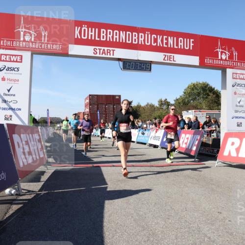 03.10.2025 - Köhlbrandbrückenlauf Lena Gebhardt http://msf.ph/oto/9055504 03.10.2025 13:07:50 Ziel 4159, 4310, 4382, 4639, 5993, 6120, 6163, 6244, 6285, 6384, 6409, 6651, 6696, 6744, 6800, 6821 meine-sportfotos.de