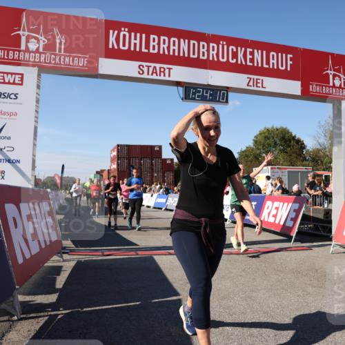 03.10.2025 - Köhlbrandbrückenlauf Lena Gebhardt http://msf.ph/oto/9055519 03.10.2025 13:24:11 Ziel 4286, 4442, 4529, 4657, 4698, 4942, 4943, 5085, 5106, 5321, 5350, 5387, 5389, 5419, 5432, 5986, 6119, 6168, 6169, 6442, 6443, 6557, 6643, 6701 meine-sportfotos.de