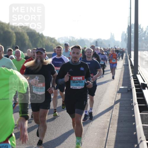 03.10.2025 - Köhlbrandbrückenlauf Jannik Wohlers http://msf.ph/oto/9055520 03.10.2025 09:20:37 Position 3 1419, 1525 meine-sportfotos.de