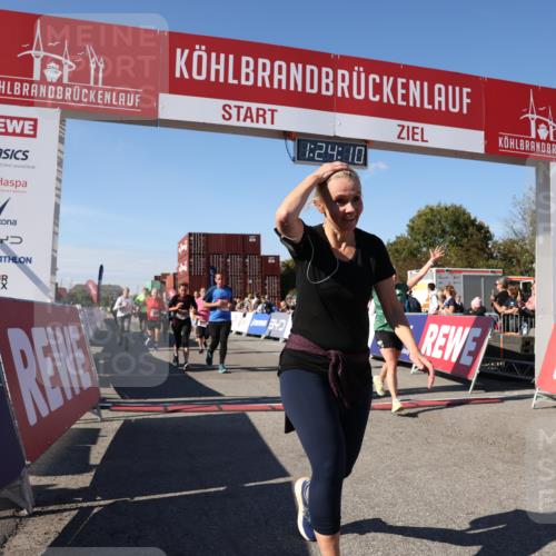 03.10.2025 - Köhlbrandbrückenlauf Lena Gebhardt http://msf.ph/oto/9055530 03.10.2025 13:24:11 Ziel 4286, 4442, 4529, 4657, 4698, 4942, 4943, 5085, 5106, 5321, 5350, 5387, 5389, 5419, 5432, 5986, 6119, 6168, 6169, 6442, 6443, 6557, 6643, 6701 meine-sportfotos.de