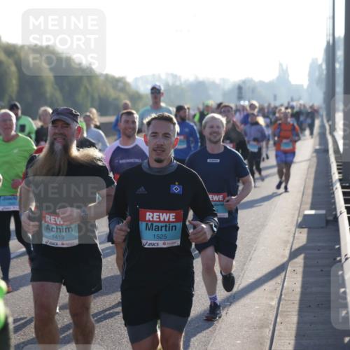 03.10.2025 - Köhlbrandbrückenlauf Jannik Wohlers http://msf.ph/oto/9055540 03.10.2025 09:20:37 Position 3 2025, 1419, 1525 meine-sportfotos.de