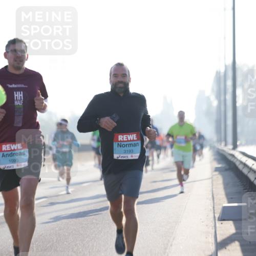 03.10.2025 - Köhlbrandbrückenlauf Jannik Wohlers http://msf.ph/oto/9055541 03.10.2025 09:12:53 Position 3 1090, 3193 meine-sportfotos.de