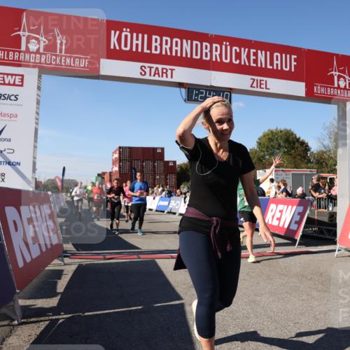 03.10.2025 - Köhlbrandbrückenlauf Lena Gebhardt http://msf.ph/oto/9055544 03.10.2025 13:24:11 Ziel 4286, 4442, 4529, 4657, 4698, 4942, 4943, 5085, 5106, 5321, 5350, 5387, 5389, 5419, 5432, 5986, 6119, 6168, 6169, 6442, 6443, 6557, 6643, 6701 meine-sportfotos.de