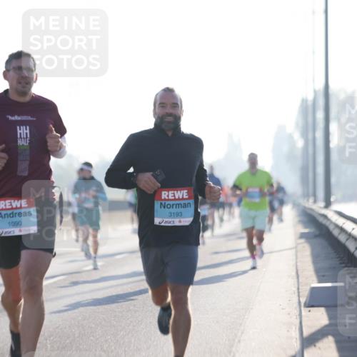 03.10.2025 - Köhlbrandbrückenlauf Jannik Wohlers http://msf.ph/oto/9055547 03.10.2025 09:12:53 Position 3 1090, 3193 meine-sportfotos.de