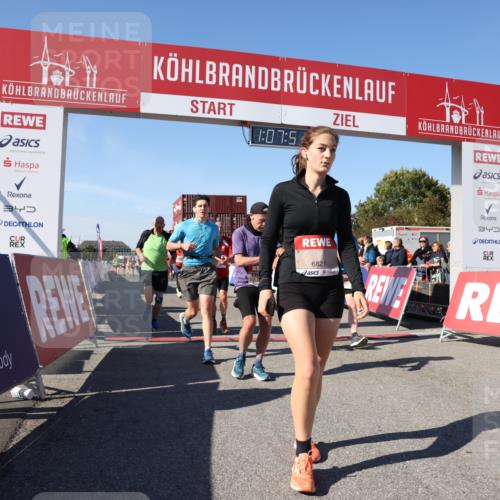 03.10.2025 - Köhlbrandbrückenlauf Lena Gebhardt http://msf.ph/oto/9055563 03.10.2025 13:07:52 Ziel 4159, 4310, 4382, 4639, 5993, 6120, 6163, 6244, 6285, 6384, 6409, 6651, 6696, 6800, 6821 meine-sportfotos.de