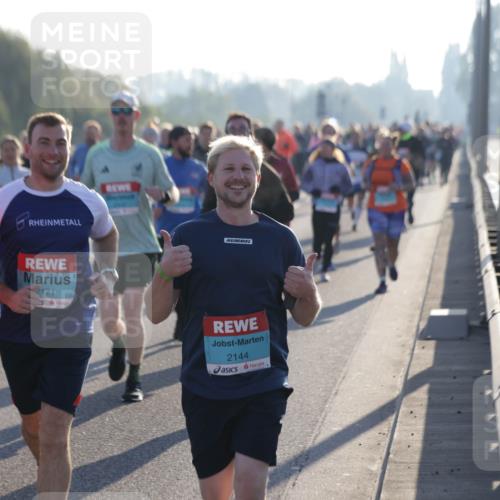 03.10.2025 - Köhlbrandbrückenlauf Jannik Wohlers http://msf.ph/oto/9055568 03.10.2025 09:20:38 Position 3 2171, 2144 meine-sportfotos.de