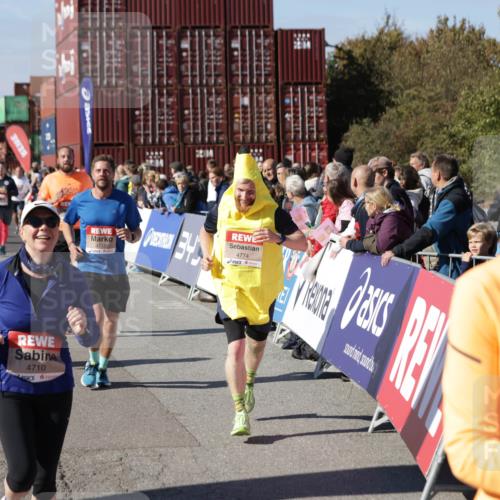 03.10.2025 - Köhlbrandbrückenlauf Jannik Wohlers http://msf.ph/oto/9055571 03.10.2025 13:10:25 Ziel 4147, 4364, 4429, 4479, 4710, 4711, 4774, 4822, 5029, 5689, 6024, 6294, 6587, 6781, 6782 meine-sportfotos.de