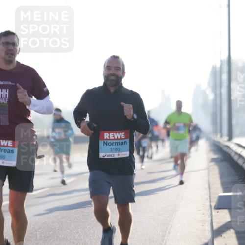 03.10.2025 - Köhlbrandbrückenlauf Jannik Wohlers http://msf.ph/oto/9055572 03.10.2025 09:12:53 Position 3 1090, 3193 meine-sportfotos.de