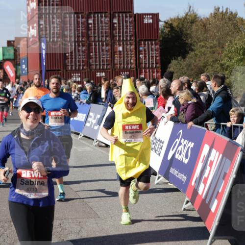 03.10.2025 - Köhlbrandbrückenlauf Jannik Wohlers http://msf.ph/oto/9055583 03.10.2025 13:10:26 Ziel 4147, 4364, 4429, 4479, 4710, 4711, 4774, 5029, 5689, 6024, 6294, 6587, 6781, 6782 meine-sportfotos.de