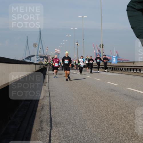 03.10.2025 - Köhlbrandbrückenlauf Fabian Wolf http://msf.ph/oto/9055588 03.10.2025 10:03:07 Position 3  meine-sportfotos.de