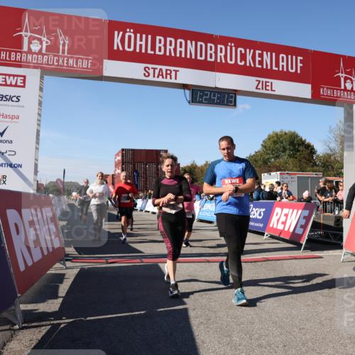 03.10.2025 - Köhlbrandbrückenlauf Lena Gebhardt http://msf.ph/oto/9055600 03.10.2025 13:24:13 Ziel 4286, 4442, 4529, 4657, 4673, 4698, 4942, 4943, 5085, 5107, 5321, 5350, 5389, 5419, 5432, 5986, 6119, 6168, 6169, 6442, 6443, 6643, 6701 meine-sportfotos.de