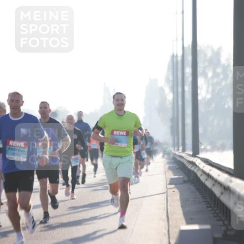 03.10.2025 - Köhlbrandbrückenlauf Jannik Wohlers http://msf.ph/oto/9055602 03.10.2025 09:12:54 Position 3 3078 meine-sportfotos.de