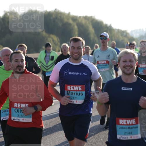 03.10.2025 - Köhlbrandbrückenlauf Jannik Wohlers http://msf.ph/oto/9055611 03.10.2025 09:20:39 Position 3 1591, 180, 2165, 2171, 2449, 2144 meine-sportfotos.de