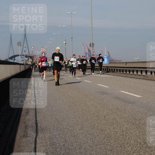 03.10.2025 - Köhlbrandbrückenlauf Fabian Wolf http://msf.ph/oto/9055612 03.10.2025 10:03:08 Position 3  meine-sportfotos.de