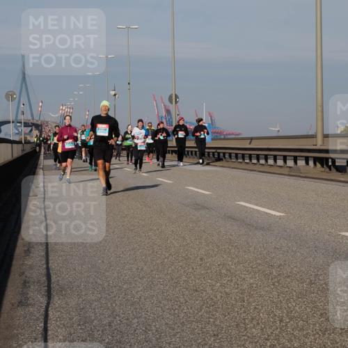 03.10.2025 - Köhlbrandbrückenlauf Fabian Wolf http://msf.ph/oto/9055622 03.10.2025 10:03:09 Position 3  meine-sportfotos.de