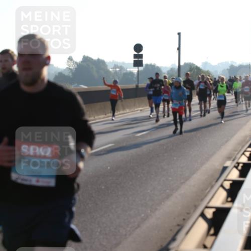 03.10.2025 - Köhlbrandbrückenlauf Lena Gebhardt http://msf.ph/oto/9055627 03.10.2025 09:17:04 Position 1  meine-sportfotos.de