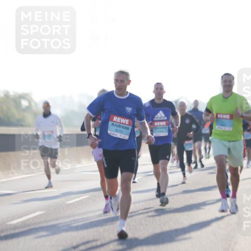 03.10.2025 - Köhlbrandbrückenlauf Jannik Wohlers http://msf.ph/oto/9055629 03.10.2025 09:12:55 Position 3 3078, 1028 meine-sportfotos.de