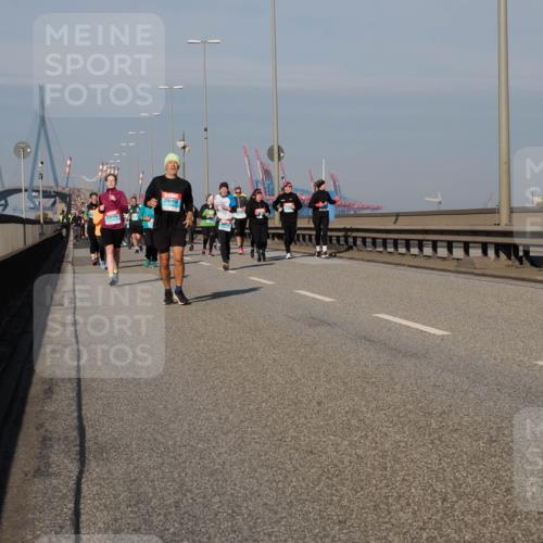 03.10.2025 - Köhlbrandbrückenlauf Fabian Wolf http://msf.ph/oto/9055630 03.10.2025 10:03:09 Position 3  meine-sportfotos.de