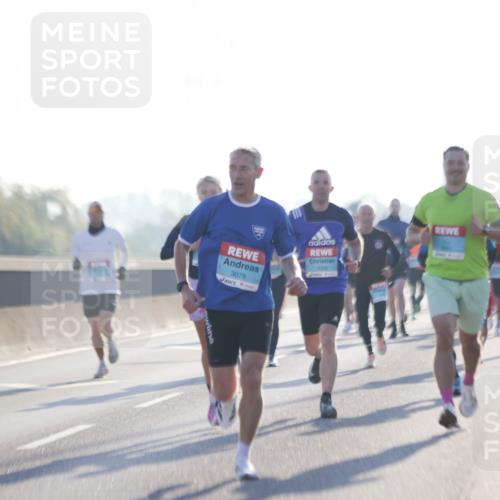 03.10.2025 - Köhlbrandbrückenlauf Jannik Wohlers http://msf.ph/oto/9055638 03.10.2025 09:12:55 Position 3 3078, 1028 meine-sportfotos.de