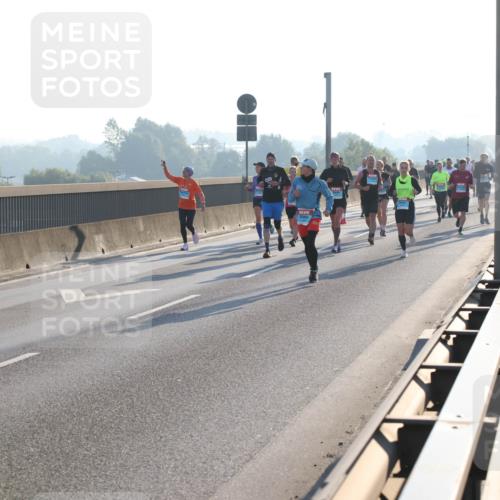 03.10.2025 - Köhlbrandbrückenlauf Lena Gebhardt http://msf.ph/oto/9055642 03.10.2025 09:17:05 Position 1  meine-sportfotos.de