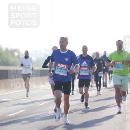 03.10.2025 - Köhlbrandbrückenlauf Jannik Wohlers http://msf.ph/oto/9055644 03.10.2025 09:12:55 Position 3 3078, 1028 meine-sportfotos.de