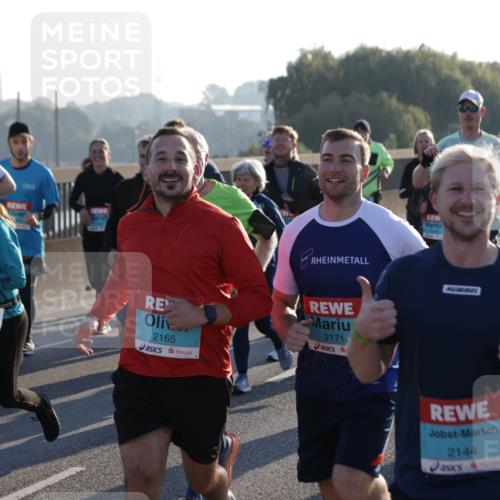 03.10.2025 - Köhlbrandbrückenlauf Jannik Wohlers http://msf.ph/oto/9055646 03.10.2025 09:20:40 Position 3 1720, 1859, 2165, 2171, 2144 meine-sportfotos.de