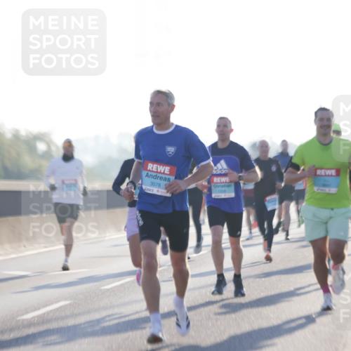 03.10.2025 - Köhlbrandbrückenlauf Jannik Wohlers http://msf.ph/oto/9055653 03.10.2025 09:12:55 Position 3 3078, 1028 meine-sportfotos.de