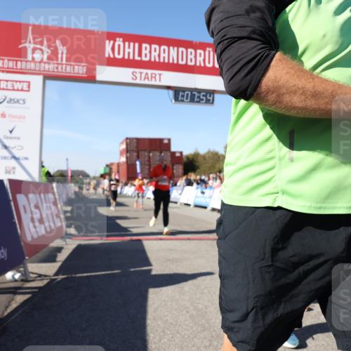 03.10.2025 - Köhlbrandbrückenlauf Lena Gebhardt http://msf.ph/oto/9055655 03.10.2025 13:07:55 Ziel 4159, 4184, 4310, 4382, 4395, 4639, 5959, 5993, 6022, 6120, 6163, 6244, 6285, 6348, 6384, 6409, 6651, 6696, 6821 meine-sportfotos.de