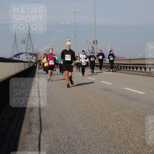 03.10.2025 - Köhlbrandbrückenlauf Fabian Wolf http://msf.ph/oto/9055657 03.10.2025 10:03:10 Position 3  meine-sportfotos.de