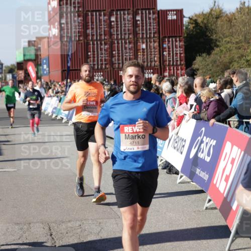 03.10.2025 - Köhlbrandbrückenlauf Jannik Wohlers http://msf.ph/oto/9055670 03.10.2025 13:10:27 Ziel 4147, 4364, 4386, 4429, 4479, 4710, 4711, 4774, 5383, 5689, 5738, 5889, 6024, 6177, 6294, 6587, 6779, 6781, 6782 meine-sportfotos.de