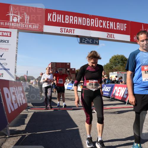 03.10.2025 - Köhlbrandbrückenlauf Lena Gebhardt http://msf.ph/oto/9055680 03.10.2025 13:24:14 Ziel 4286, 4442, 4529, 4657, 4673, 4698, 4942, 4943, 5085, 5107, 5321, 5350, 5389, 5432, 5986, 6119, 6168, 6169, 6643, 6701 meine-sportfotos.de