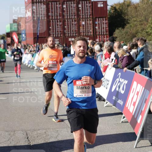 03.10.2025 - Köhlbrandbrückenlauf Jannik Wohlers http://msf.ph/oto/9055682 03.10.2025 13:10:27 Ziel 4147, 4364, 4386, 4429, 4479, 4710, 4711, 4774, 5383, 5689, 5738, 5889, 6024, 6177, 6294, 6587, 6779, 6781, 6782 meine-sportfotos.de