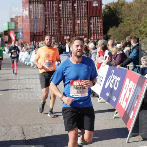 03.10.2025 - Köhlbrandbrückenlauf Jannik Wohlers http://msf.ph/oto/9055686 03.10.2025 13:10:27 Ziel 4147, 4364, 4386, 4429, 4479, 4710, 4711, 4774, 5383, 5689, 5738, 5889, 6024, 6177, 6294, 6587, 6779, 6781, 6782 meine-sportfotos.de